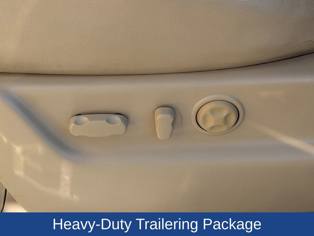 Used 2013 Chevrolet Avalanche LTZ image 15