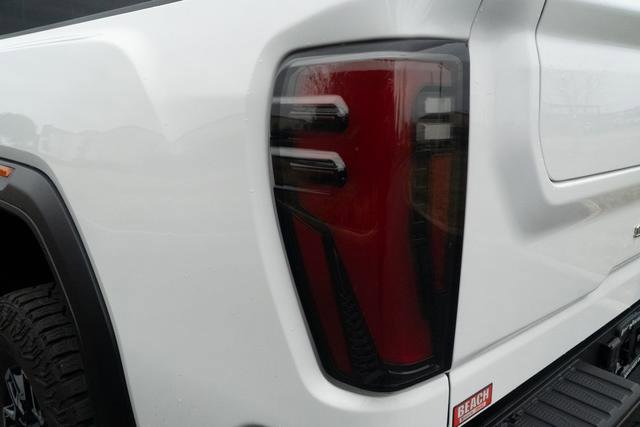 Used 2025 GMC Sierra 2500 AT4X image 38