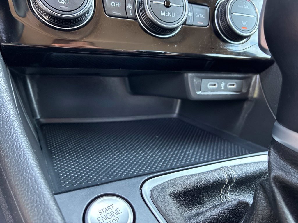 Used 2024 Volkswagen Jetta SE FWD image 19