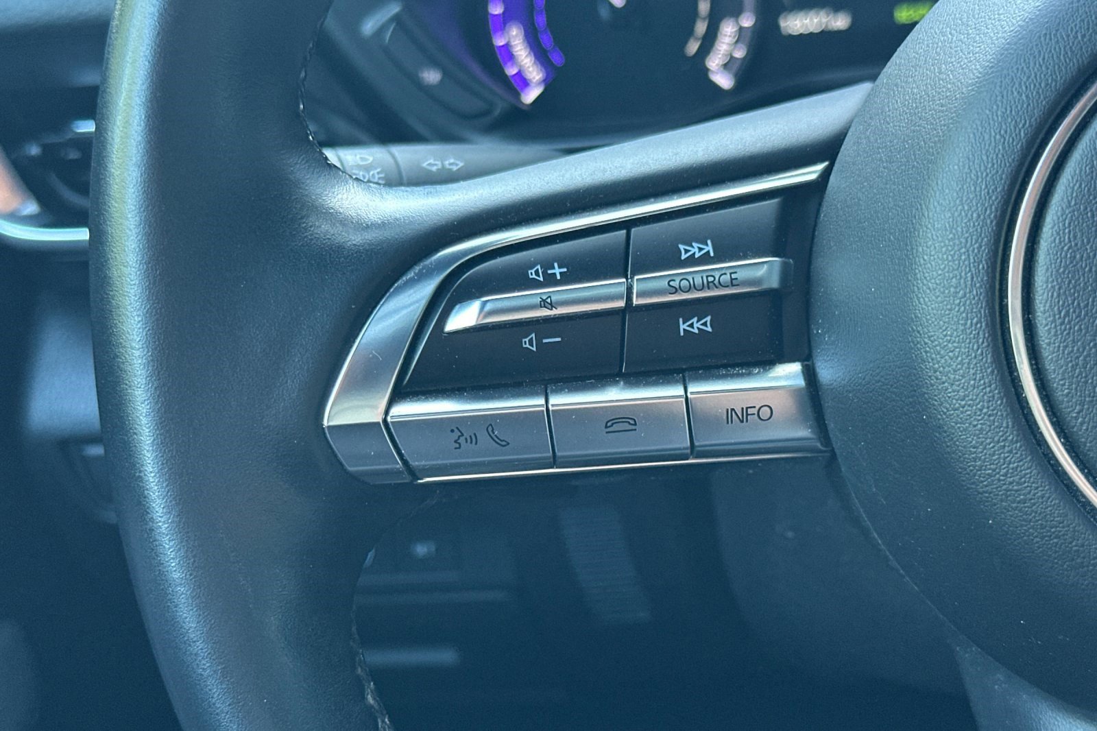 Used 2023 MAZDA MX-30 Electric w/ Premium Plus Pkg image 30