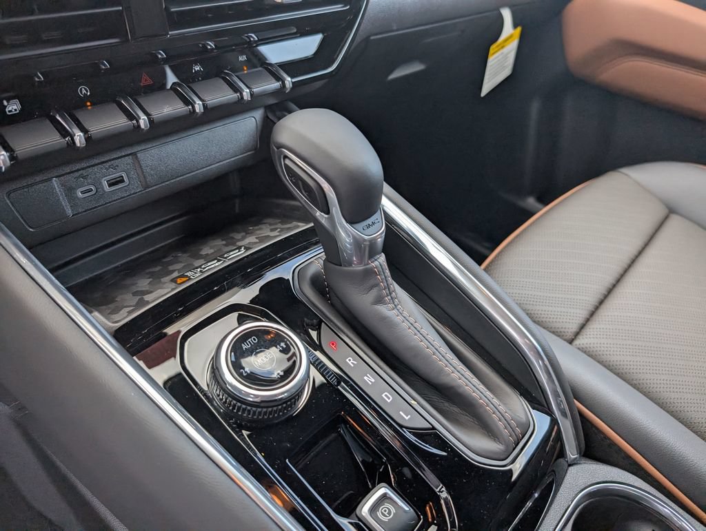 New 2026 GMC Canyon AT4 w/ Technology Plus Package AWD/4WD image 19