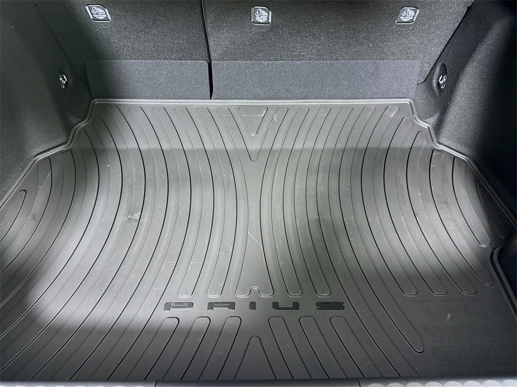 Used 2026 Toyota Prius LE image 33