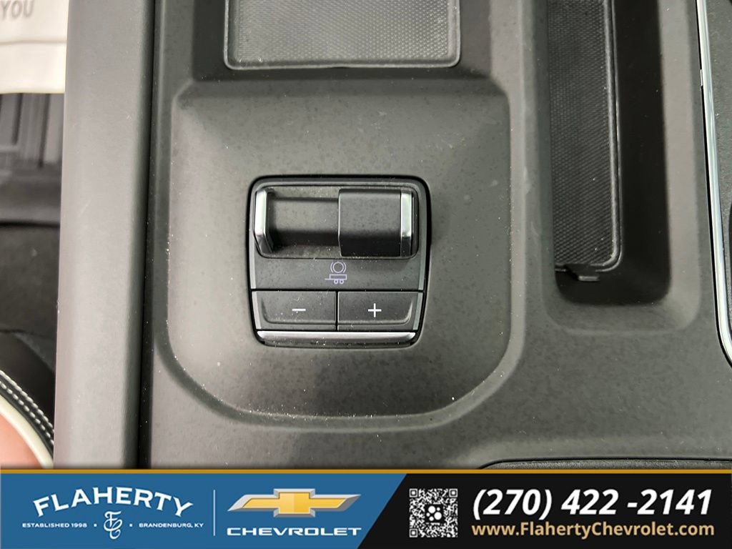 Used 2025 GMC Sierra 2500 Denali Ultimate AWD/4WD image 31