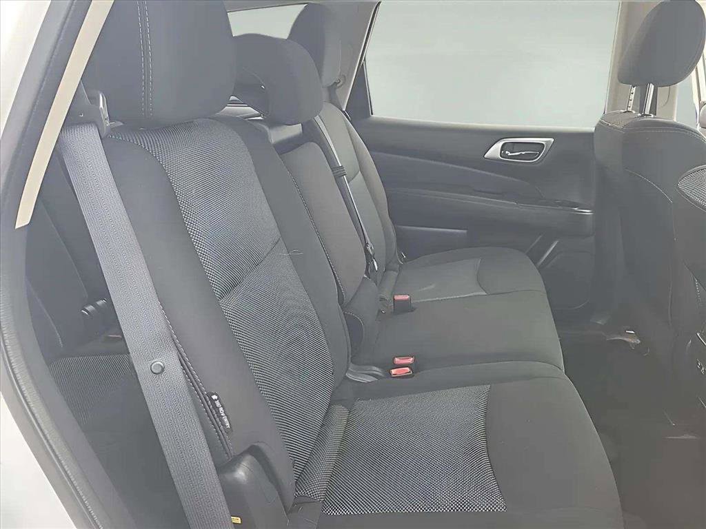 Used 2019 Nissan Pathfinder SV w/ SV Tech Package AWD/4WD image 19