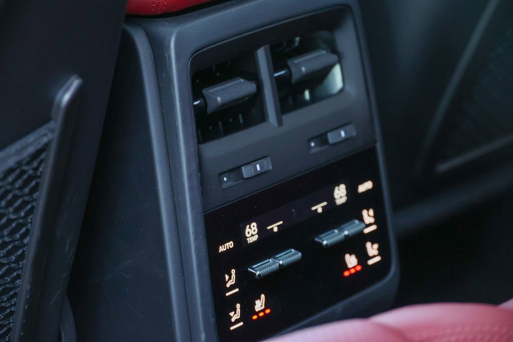 Certified 2025 Porsche Macan 4 Electric image 51