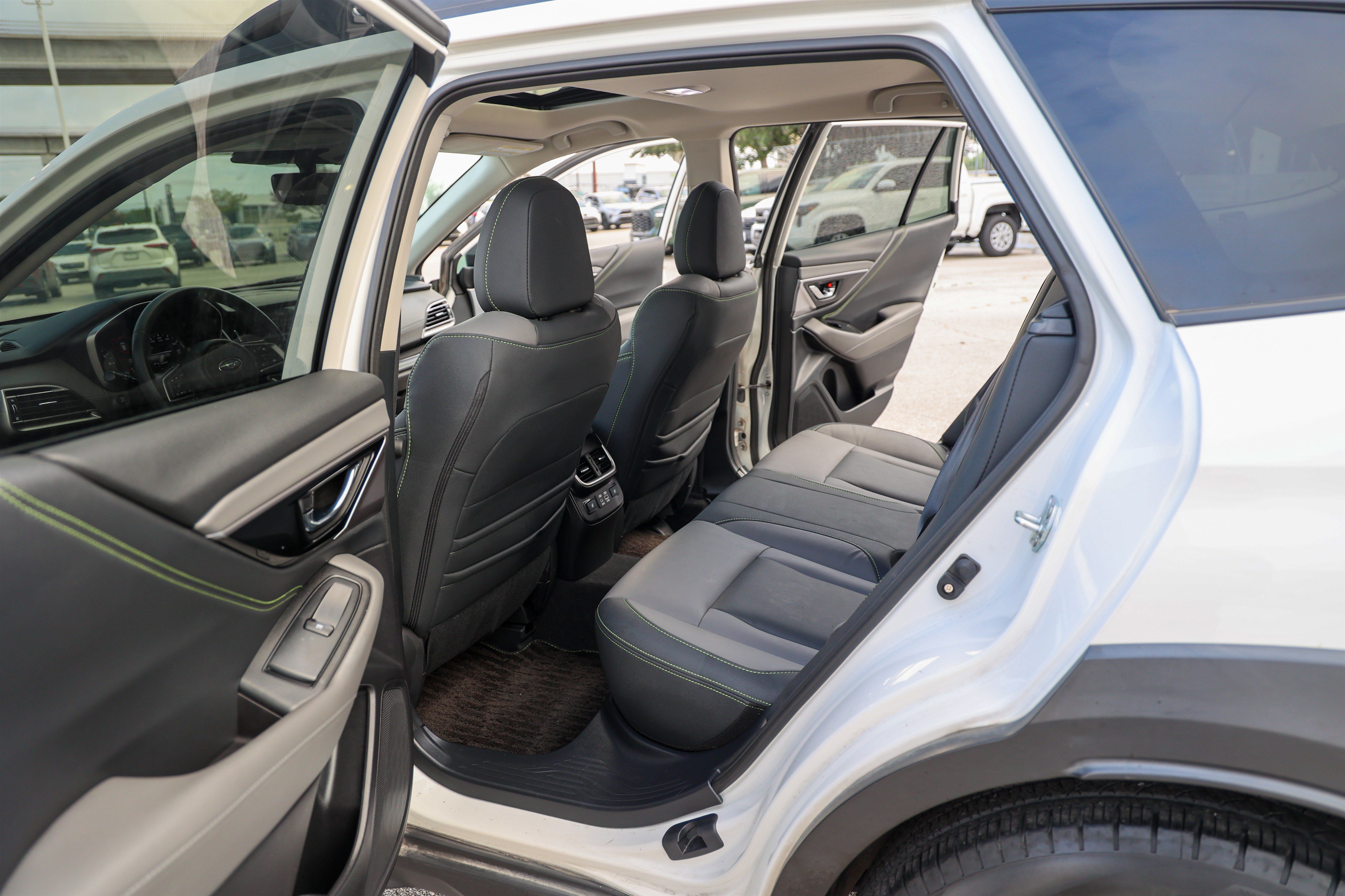 Used 2023 Subaru Outback Onyx Edition XT AWD/4WD image 33