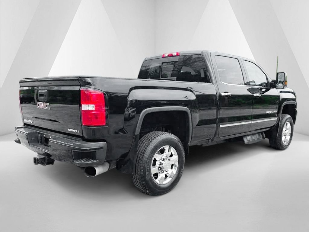 Used 2018 GMC Sierra 3500 Denali w/ Duramax Plus Package AWD/4WD image 7