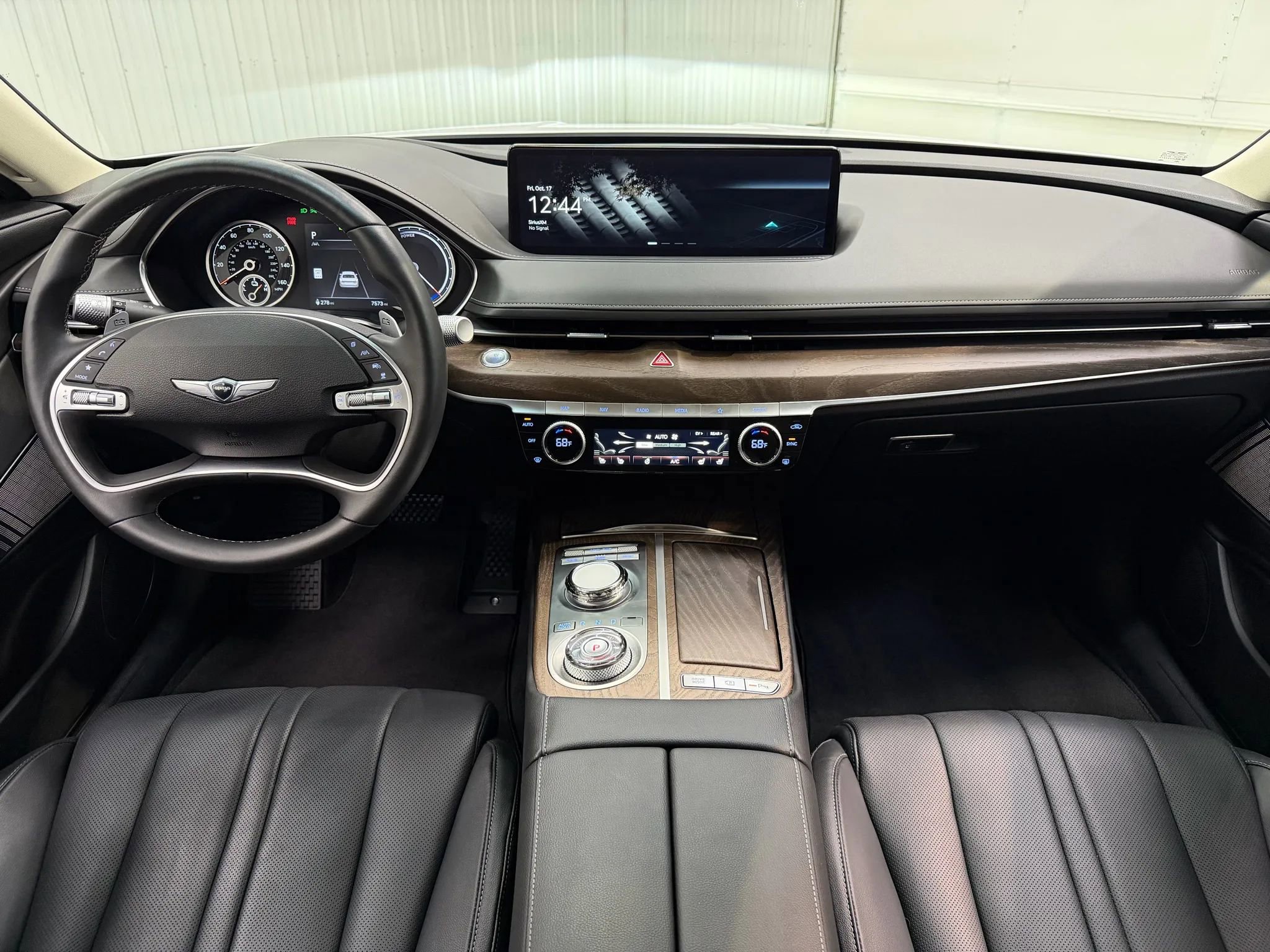 Used 2024 Genesis G80 image 13