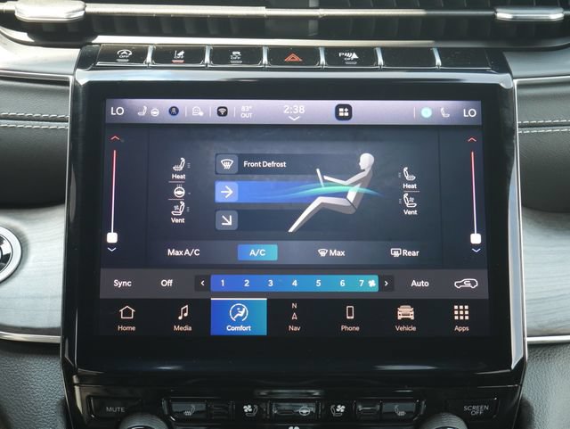Used 2024 Jeep Grand Cherokee Overland AWD/4WD image 22
