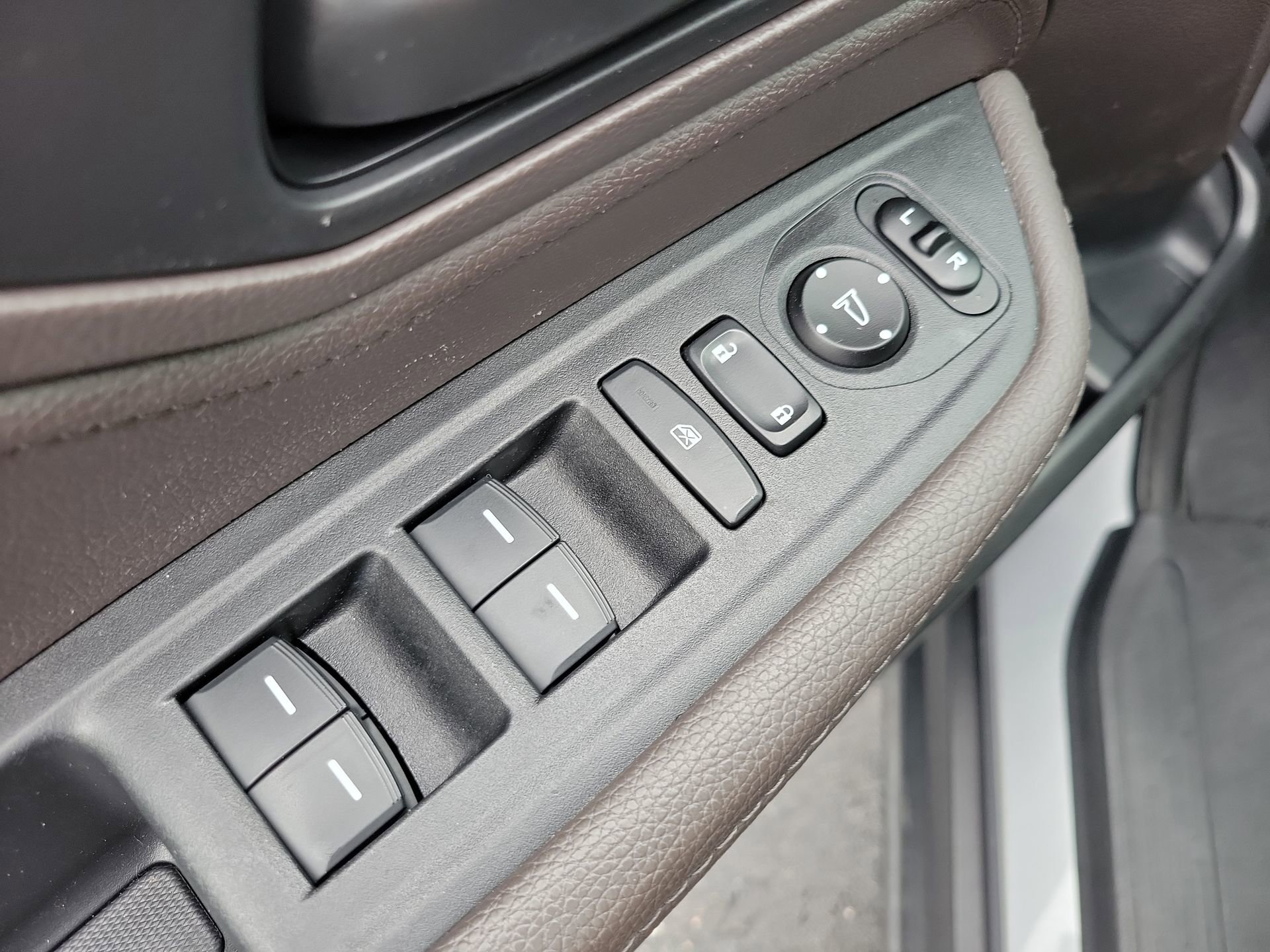 Used 2019 Honda Odyssey EX image 17