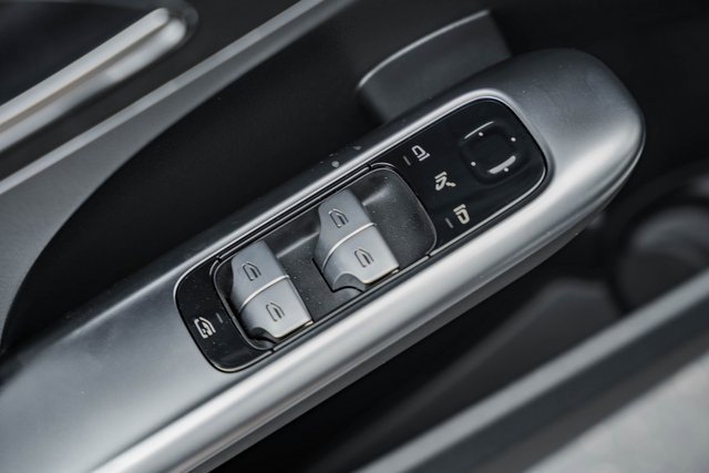 New 2025 Mercedes-Benz C 300 4MATIC Sedan image 33