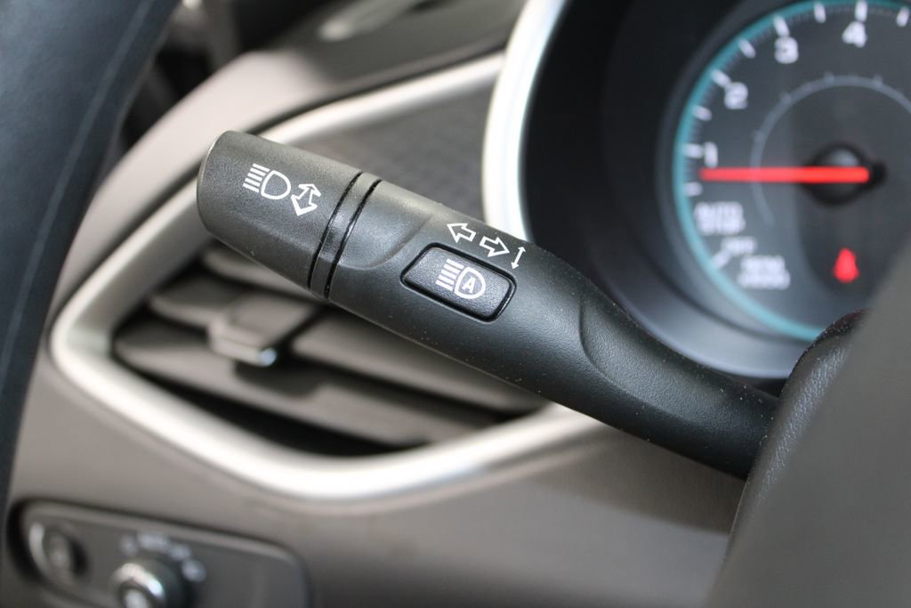 Used 2024 Chevrolet Malibu LT image 35