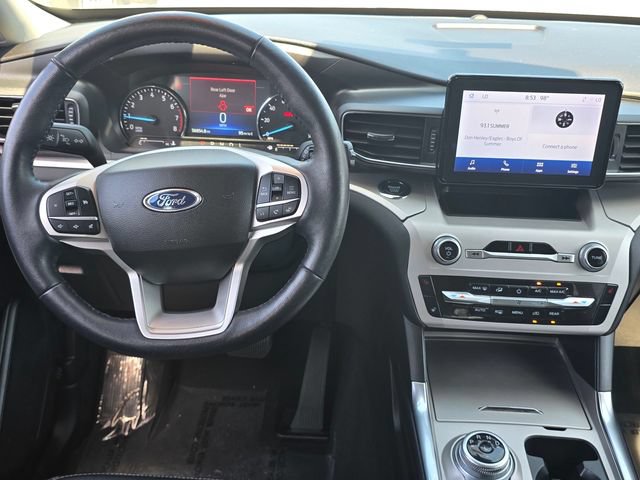 Used 2023 Ford Explorer XLT w/ Equipment Group 202A RWD image 12