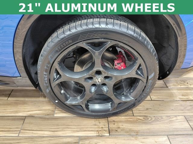 Used 2024 Alfa Romeo Stelvio Veloce image 19