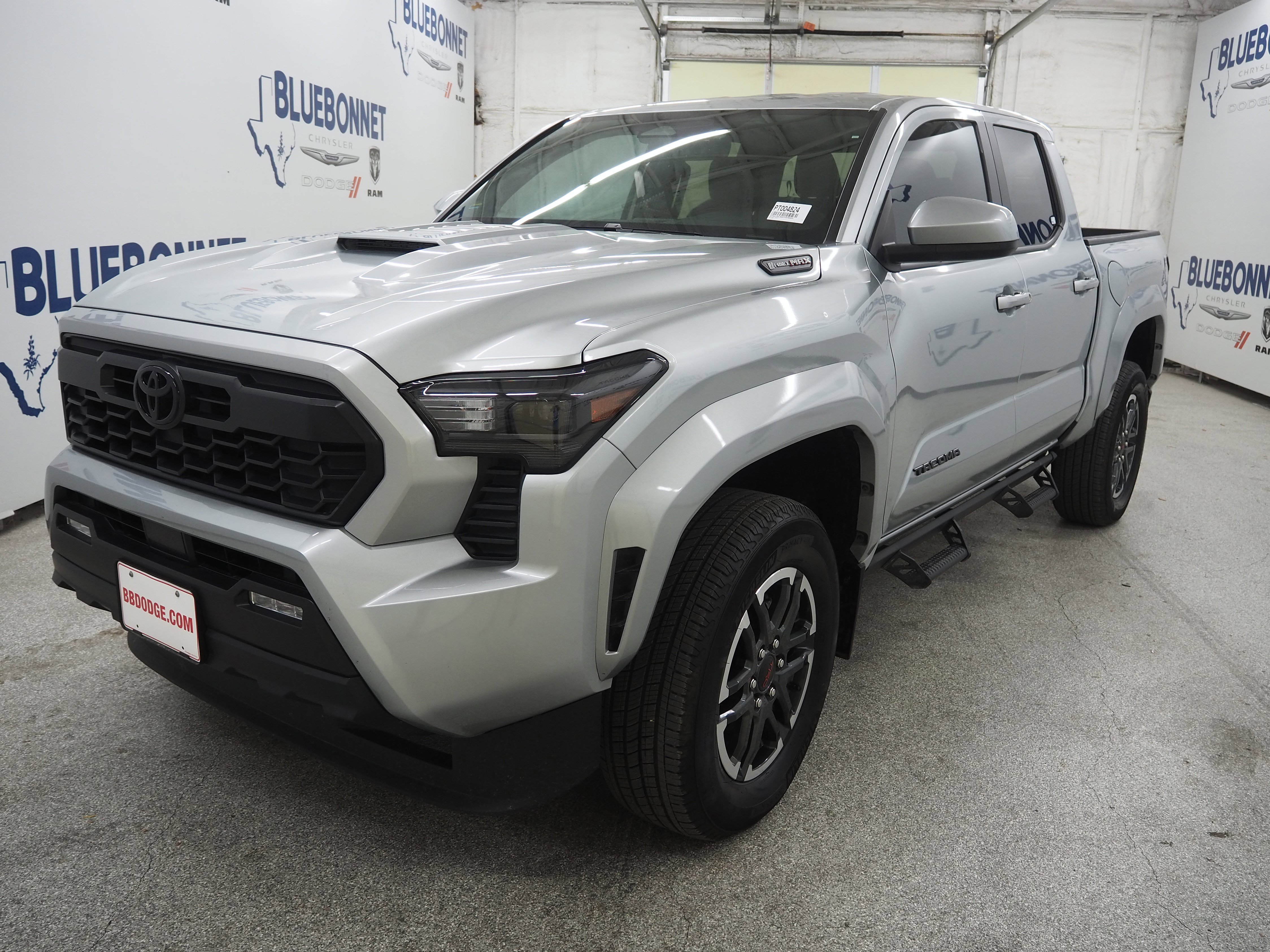 Used 2024 Toyota Tacoma 4x4 Double Cab Hybrid image 2