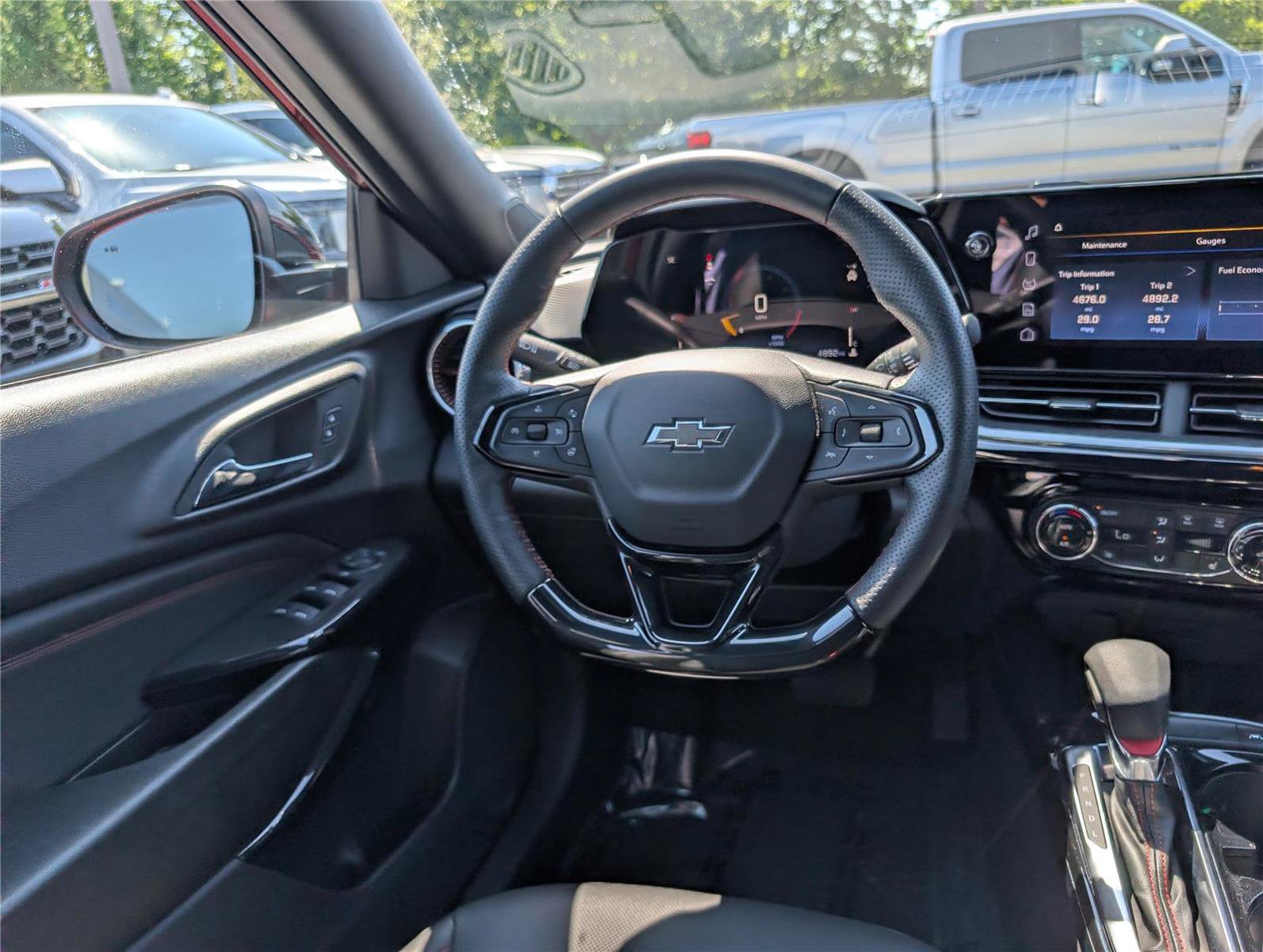 Used 2025 Chevrolet Trax RS w/ Driver Confidence Package FWD image 17