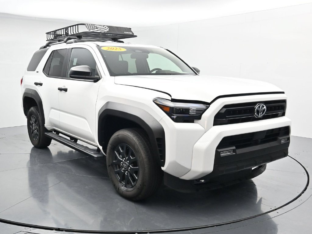Used 2025 Toyota 4Runner SR5 AWD/4WD image 2