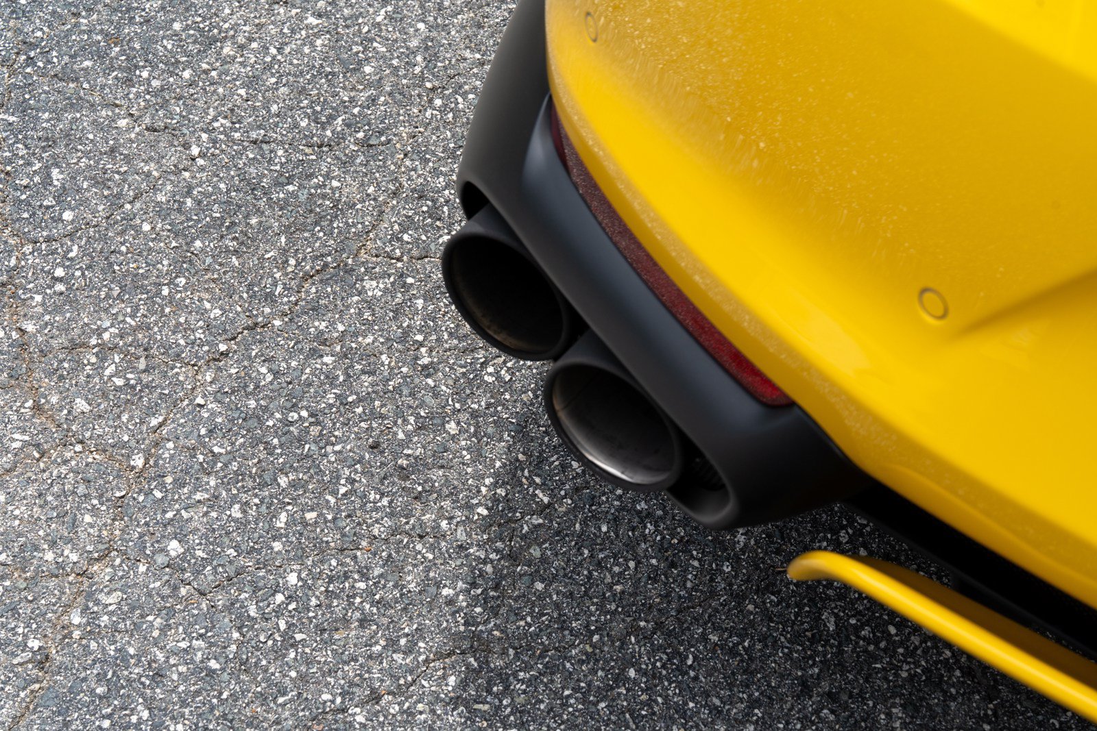 Used 2019 Ferrari 812 Superfast RWD image 19