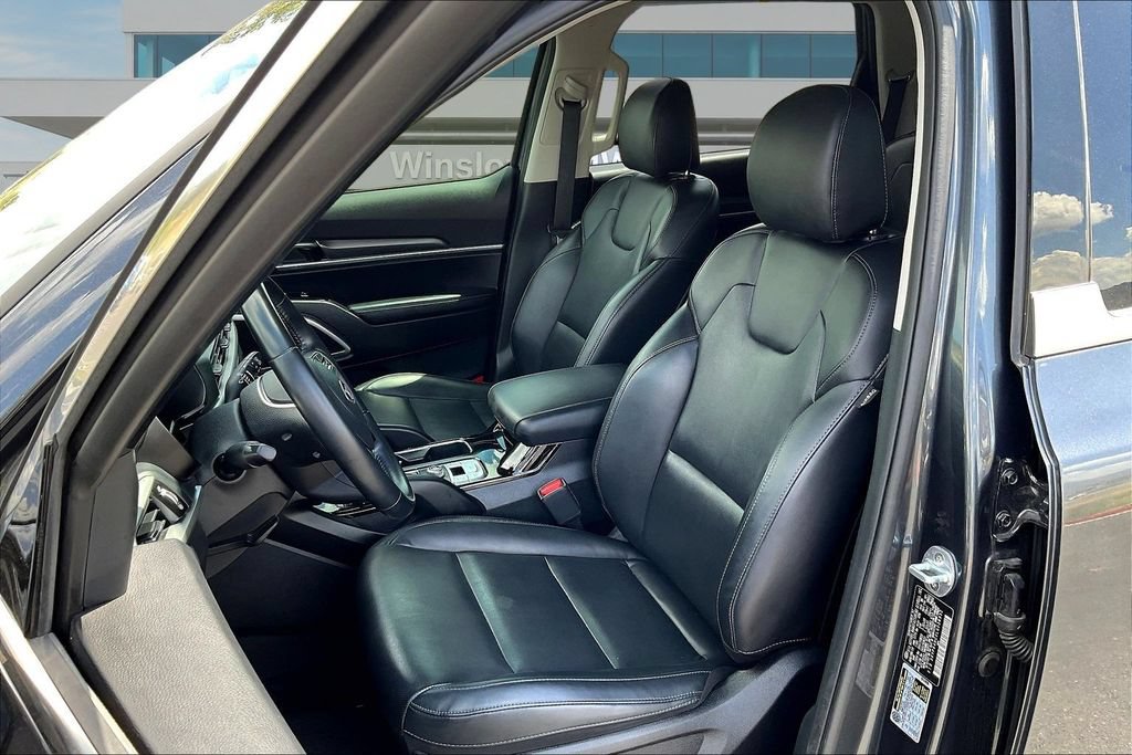 Used 2020 Kia Telluride S w/ S 8 Passenger Seating Package FWD image 21