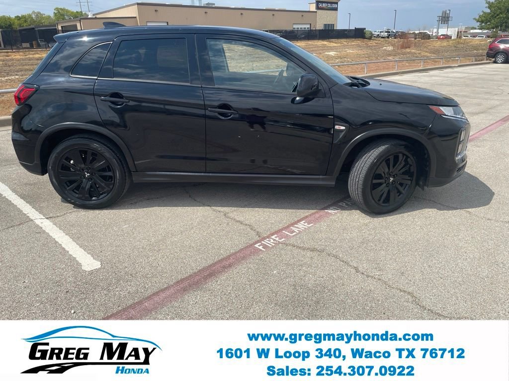 Used 2025 Mitsubishi Outlander Sport LE AWD/4WD image 2