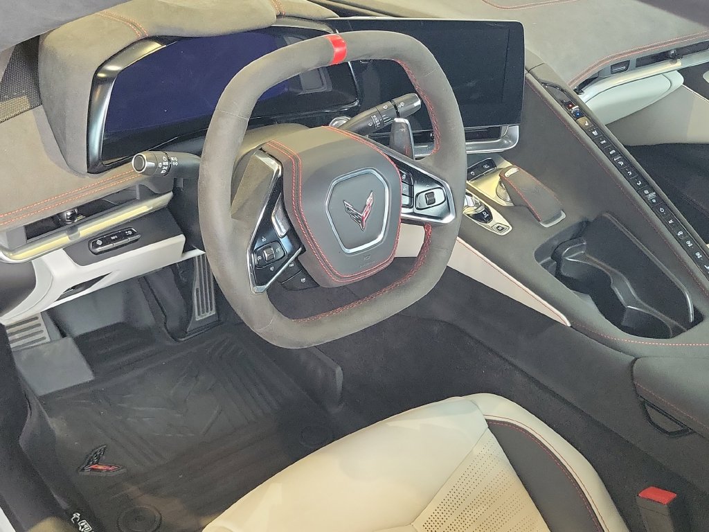 Used 2023 Chevrolet Corvette Stingray Premium Conv w/ Z51 Performance Package RWD image 8