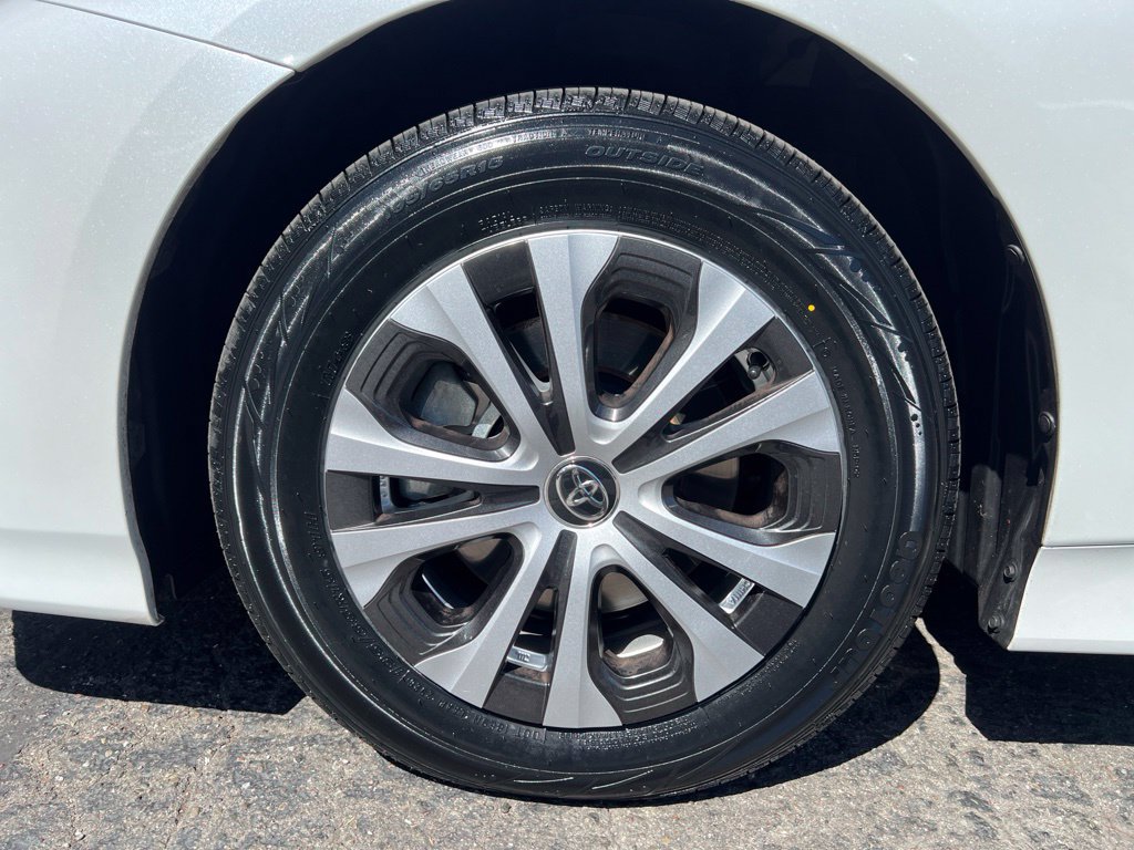 Certified 2022 Toyota Prius Prime XLE FWD image 9