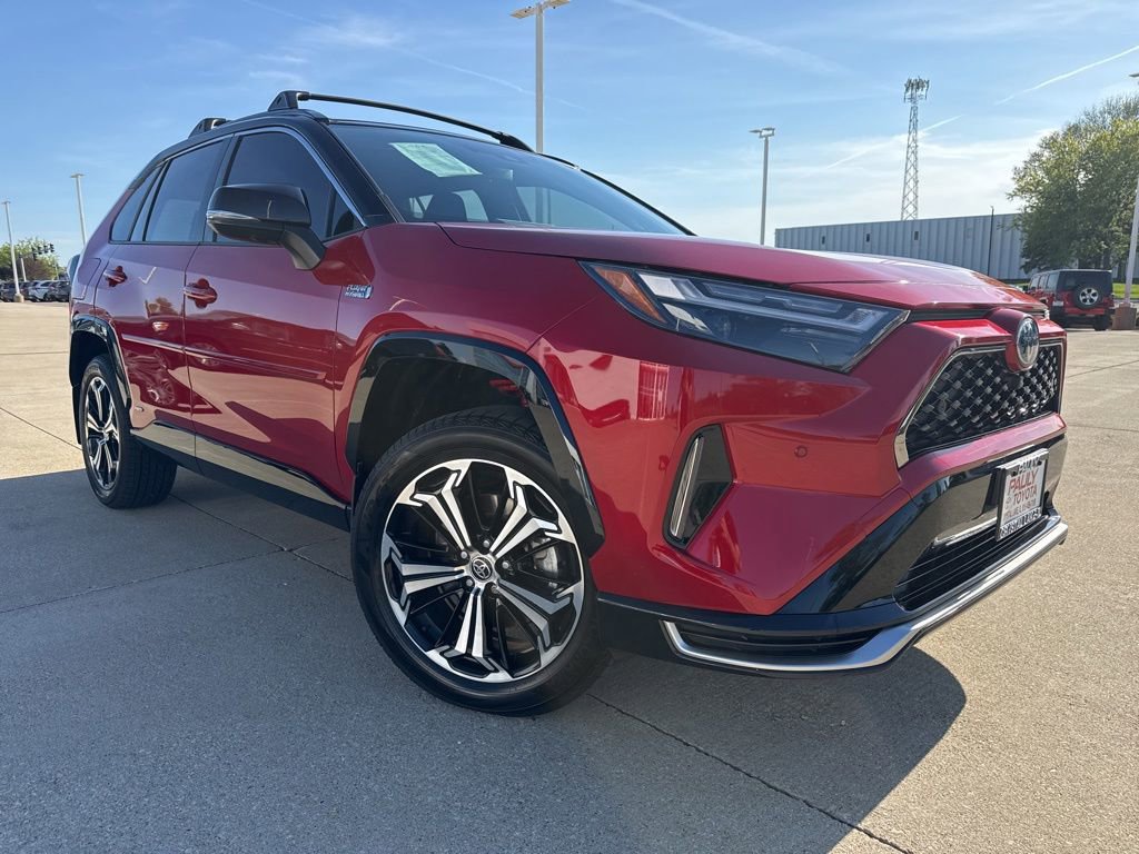 Used 2022 Toyota RAV4 XSE w/ Premium Package AWD/4WD image 2