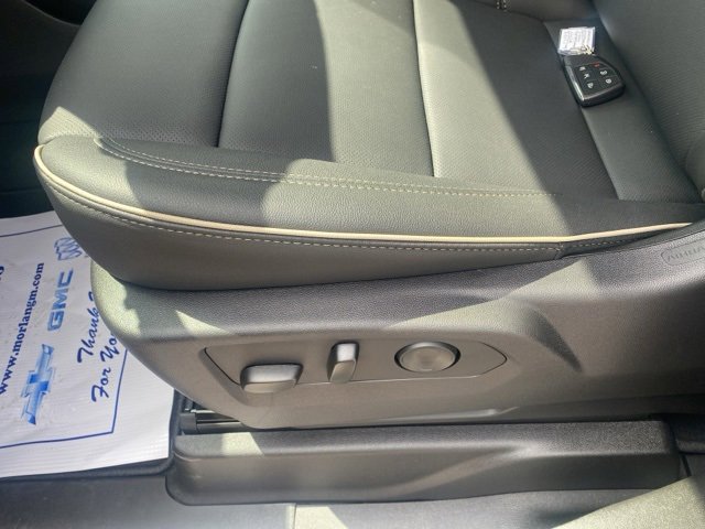 New 2025 Chevrolet Suburban Premier image 18