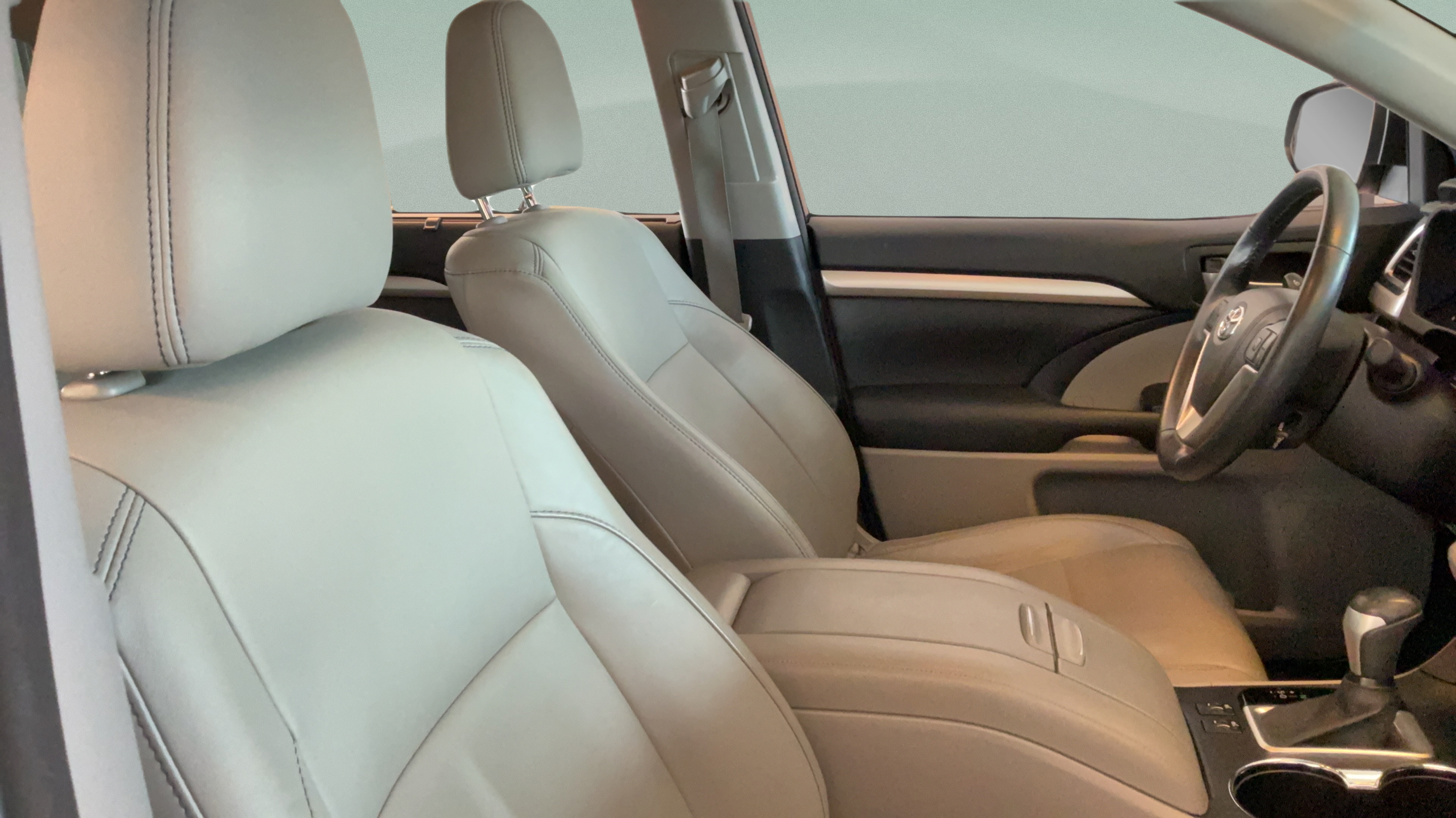 Used 2015 Toyota Highlander XLE AWD/4WD image 45