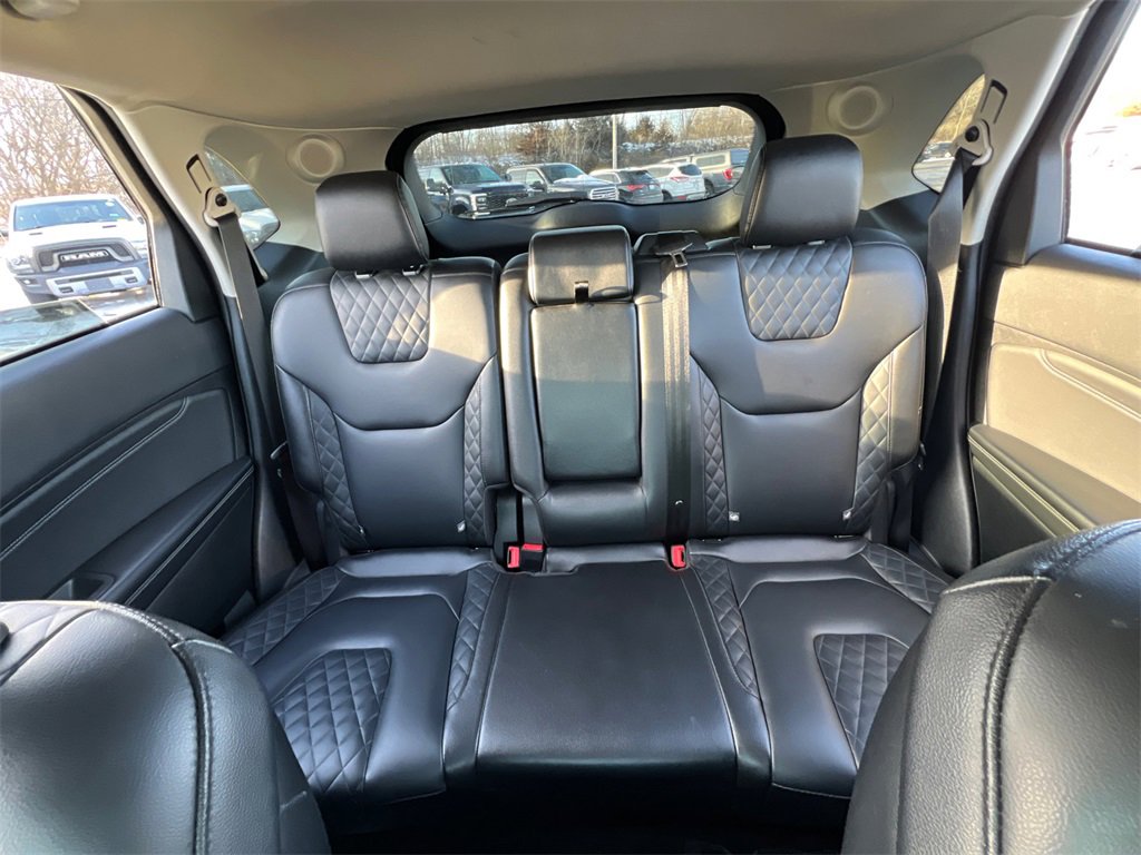 Used 2024 Ford Edge Titanium image 26