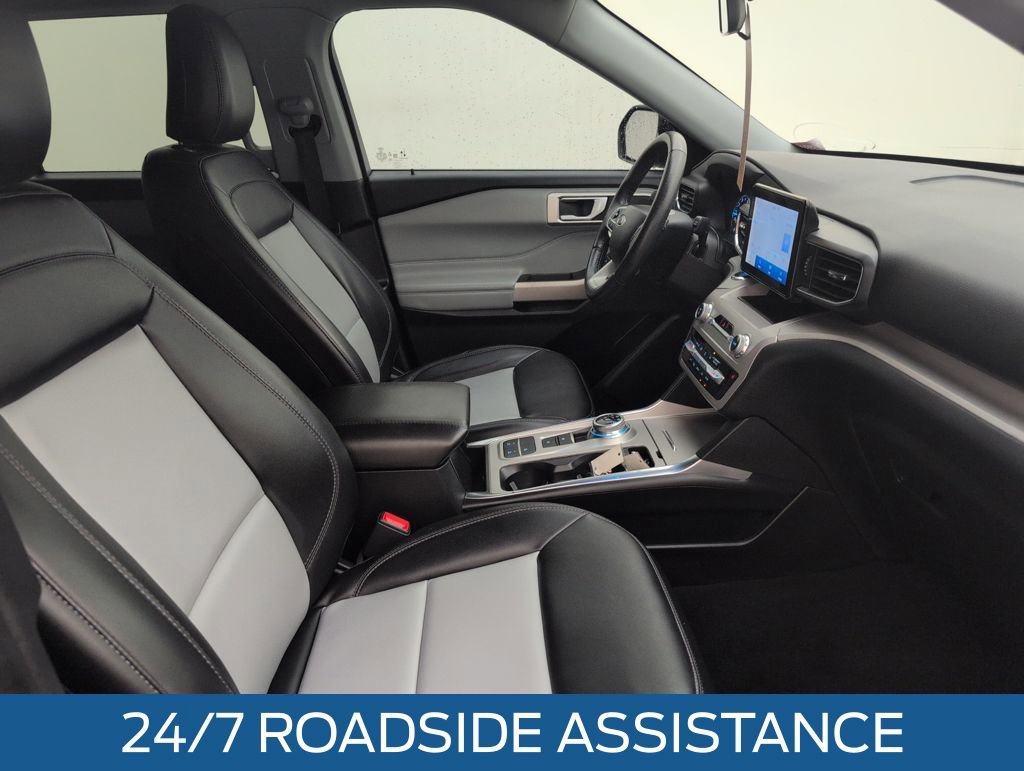 Certified 2023 Ford Explorer XLT w/ Equipment Group 202A image 14