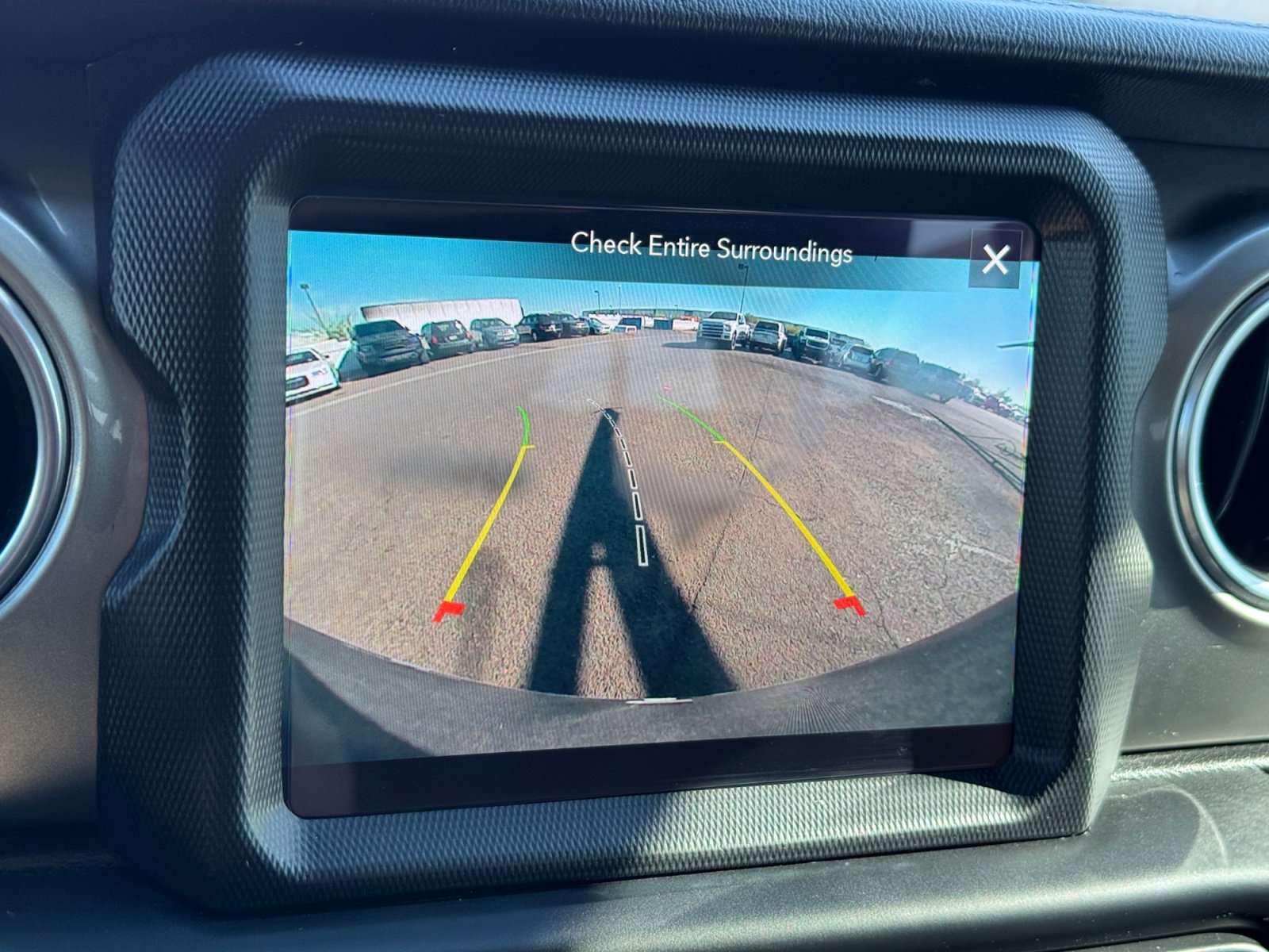 Used 2020 Jeep Wrangler Unlimited Sahara image 24