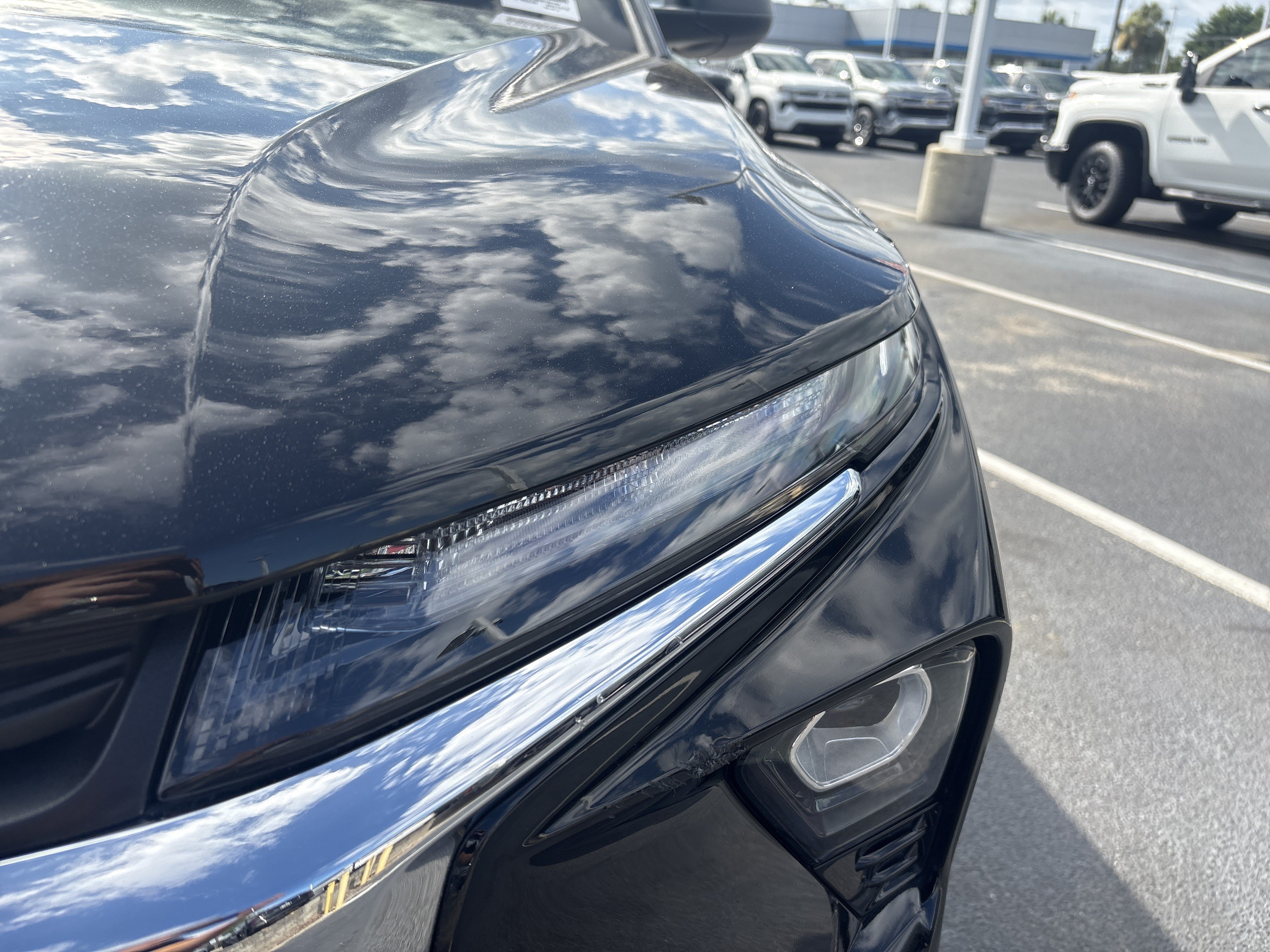 Used 2025 Chevrolet TrailBlazer LS w/ LS Convenience Package FWD image 6