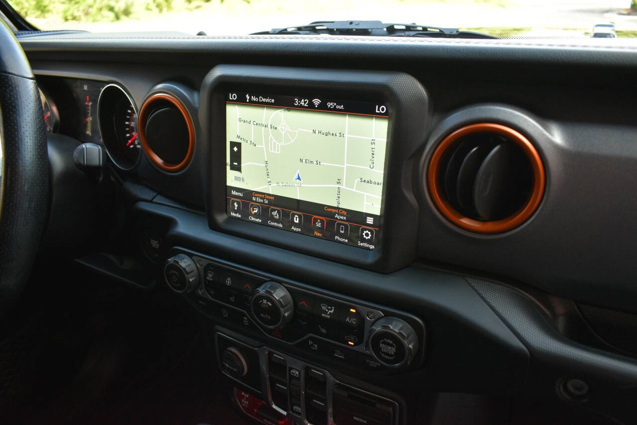 Used 2020 Jeep Gladiator Mojave AWD/4WD image 24