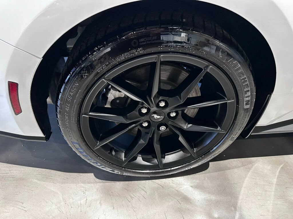 Used 2025 Ford Mustang GT Premium RWD image 12