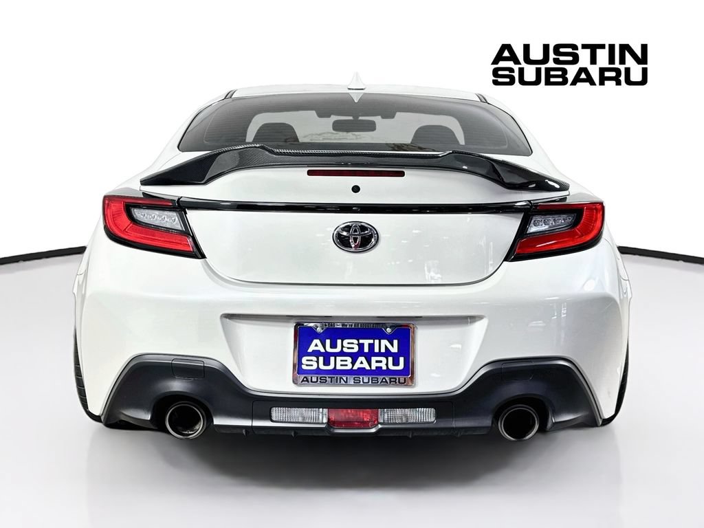 Used 2024 Toyota GR86 RWD image 6
