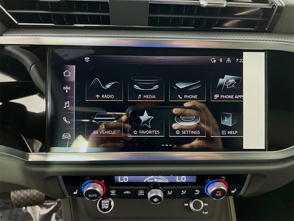 New 2025 Audi Q3 2.0T Premium image 15