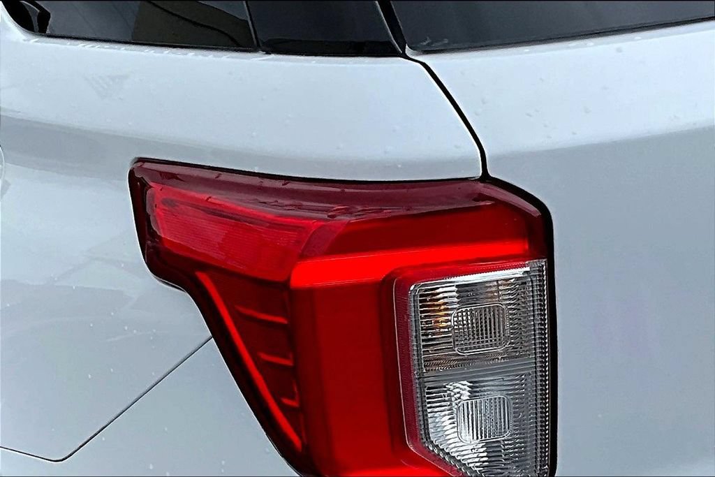 Used 2021 Ford Explorer 2WD w/ Class III Trailer Tow Package image 25