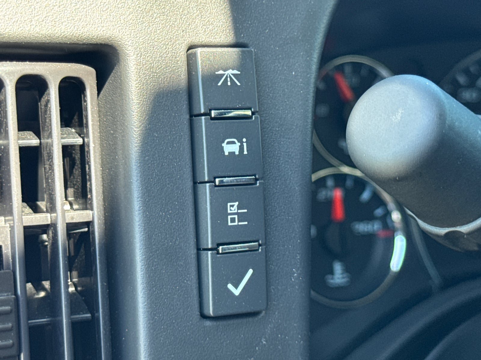 New 2025 GMC Savana 3500 w/ Power Convenience Package RWD image 23