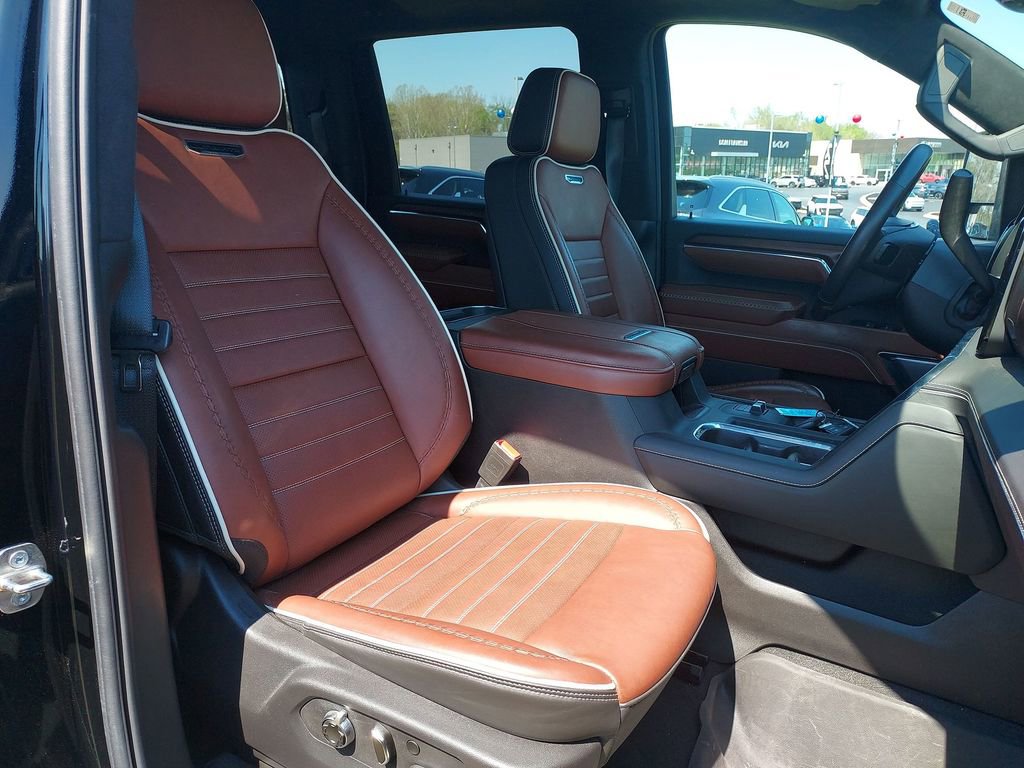 Used 2024 GMC Sierra 3500 Denali Ultimate image 31