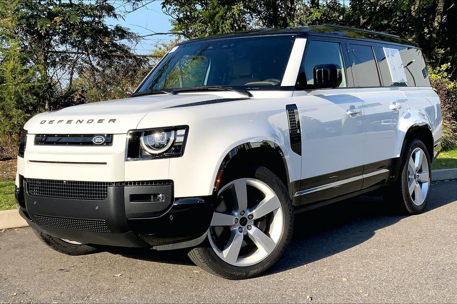 New 2026 Land Rover Defender 130 X-Dynamic SE
