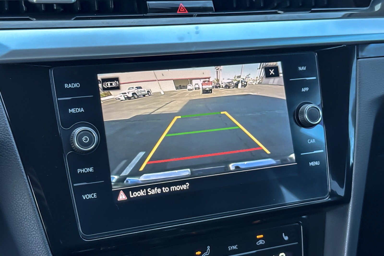 Used 2021 Volkswagen Arteon SE image 18