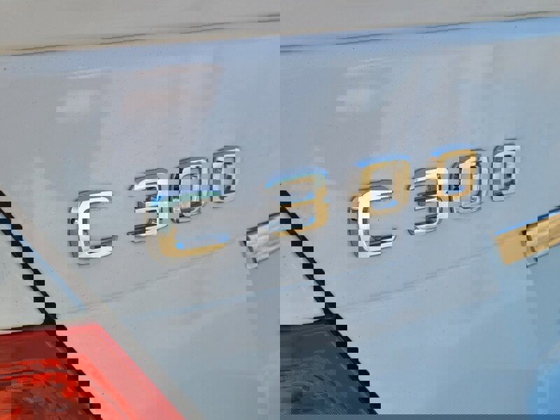 Used 2011 Mercedes-Benz C 300 Sedan image 9