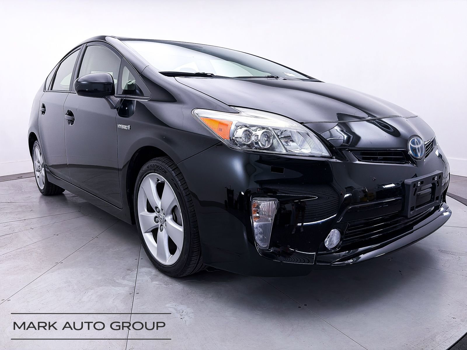 Used 2015 Toyota Prius Five w/ Advanced Technology Package FWD image 1