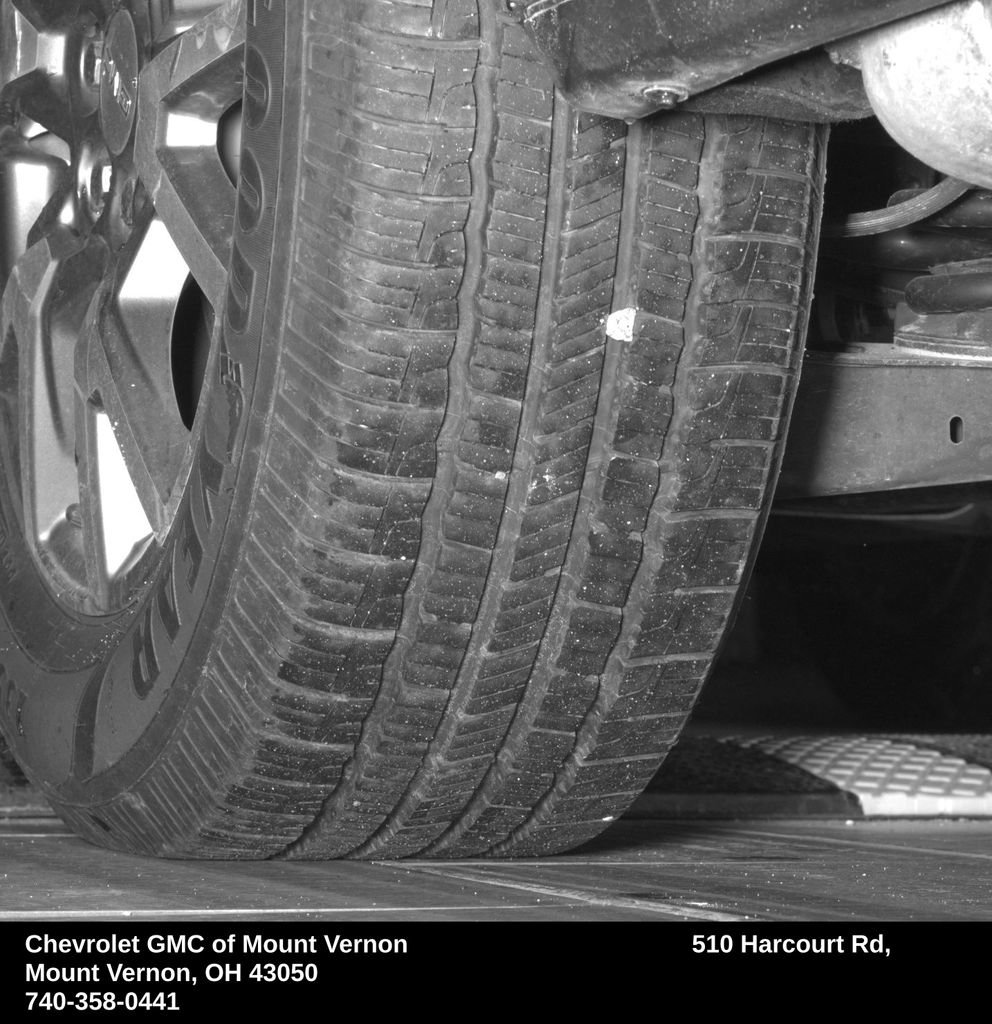 Used 2023 GMC Acadia SLT w/ LPO, Floor Liner Package AWD/4WD image 18