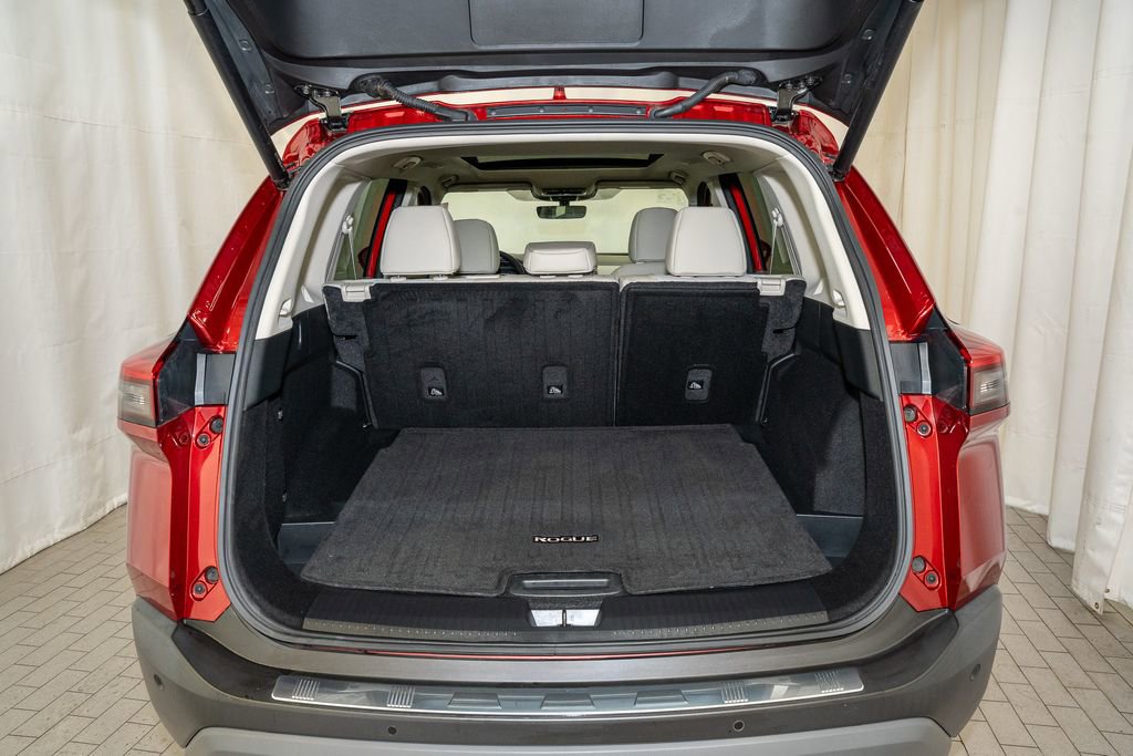 Certified 2023 Nissan Rogue SV w/ SV Premium Package image 5