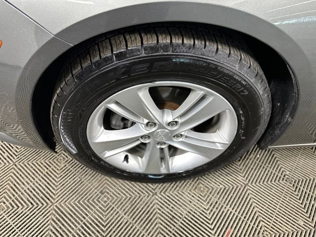 Used 2018 Buick Regal Preferred image 10