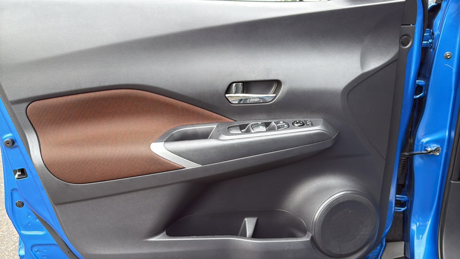 Certified 2024 Nissan Kicks SR image 6