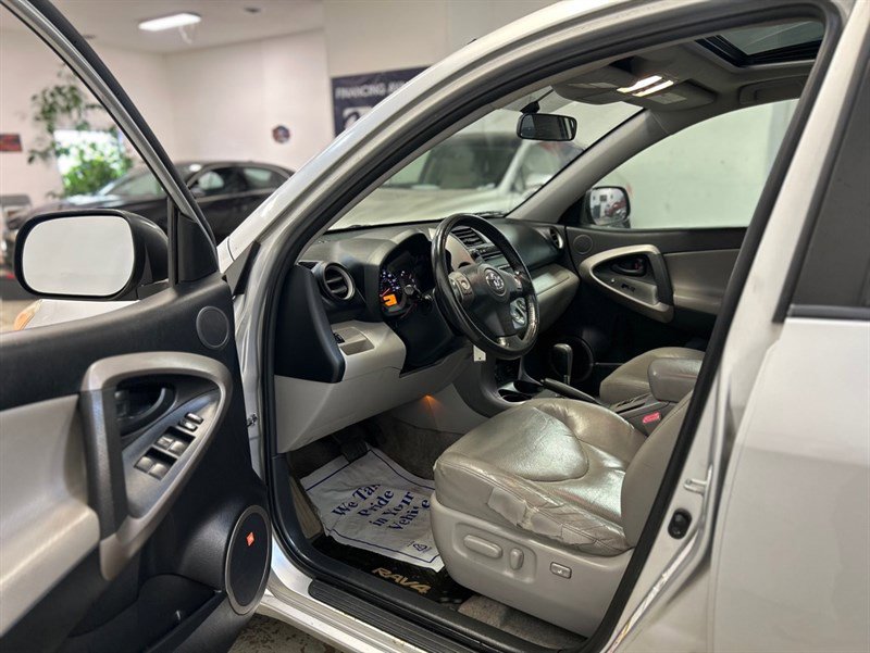 Used 2007 Toyota RAV4 Limited image 14