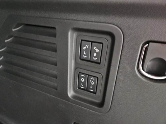 Certified 2025 Chevrolet Traverse RS w/ LPO, Floor Liner Package image 14